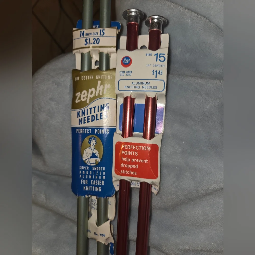 Zephr & Boye Hooker Knitting Needles Set in Red and Gray Size 14 ,15